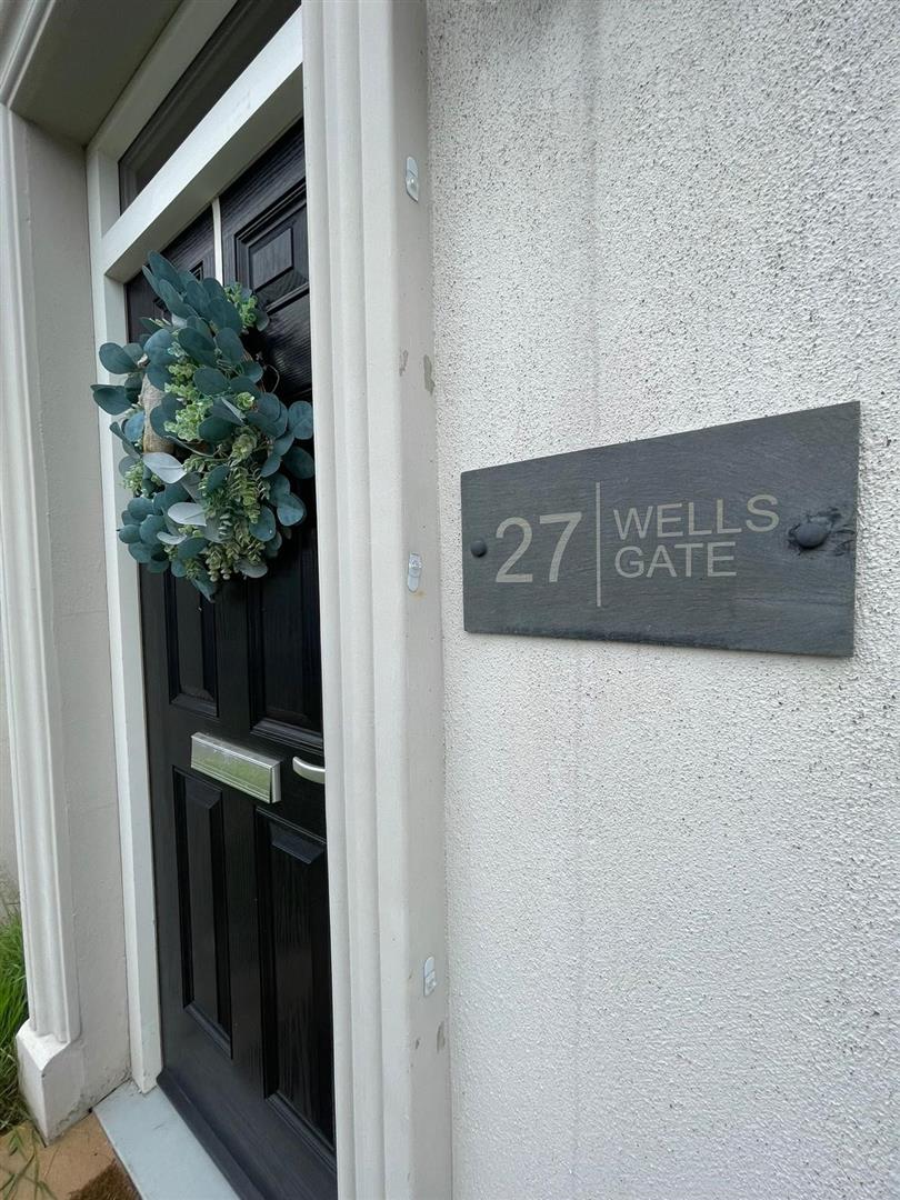 27 Wells Gate